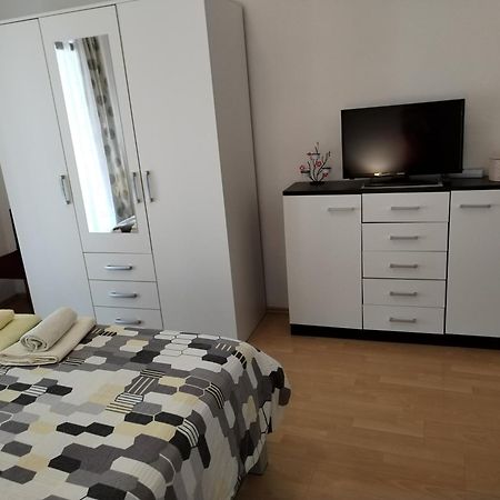 Apartments Erika Πούλα Εξωτερικό φωτογραφία